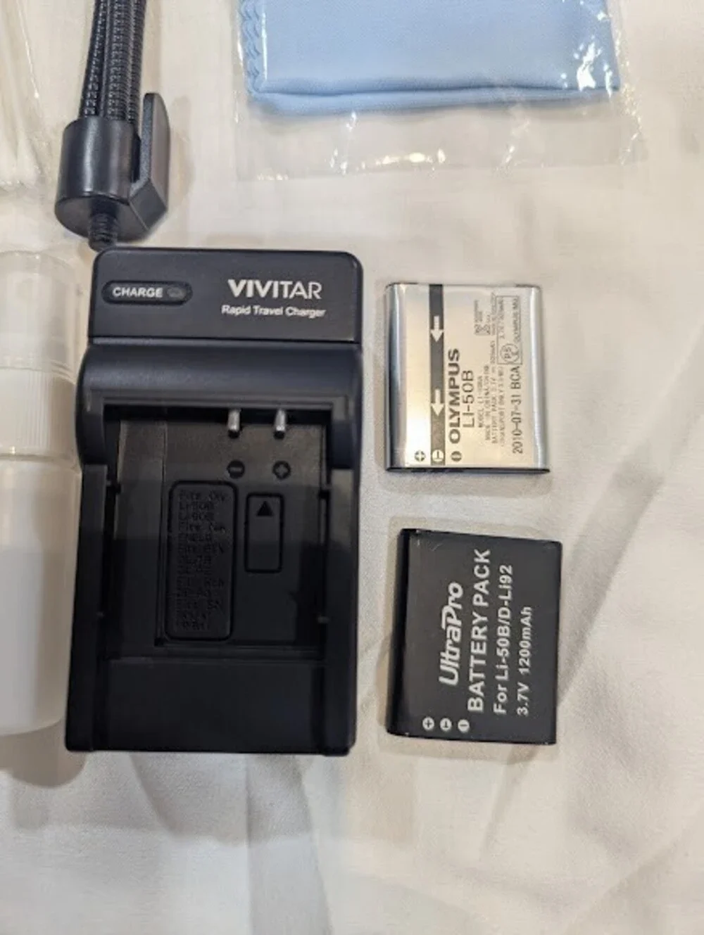 OLYMPUS SP-800UZ 14MP 30X Optical Zoom Charger 2x Batteries 2gb SD W/Bag Tested